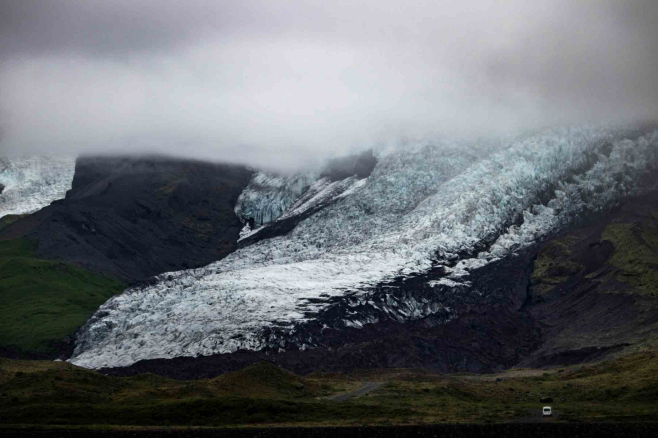 Sólheimajökull glacier tongue with ice formations and crevasses